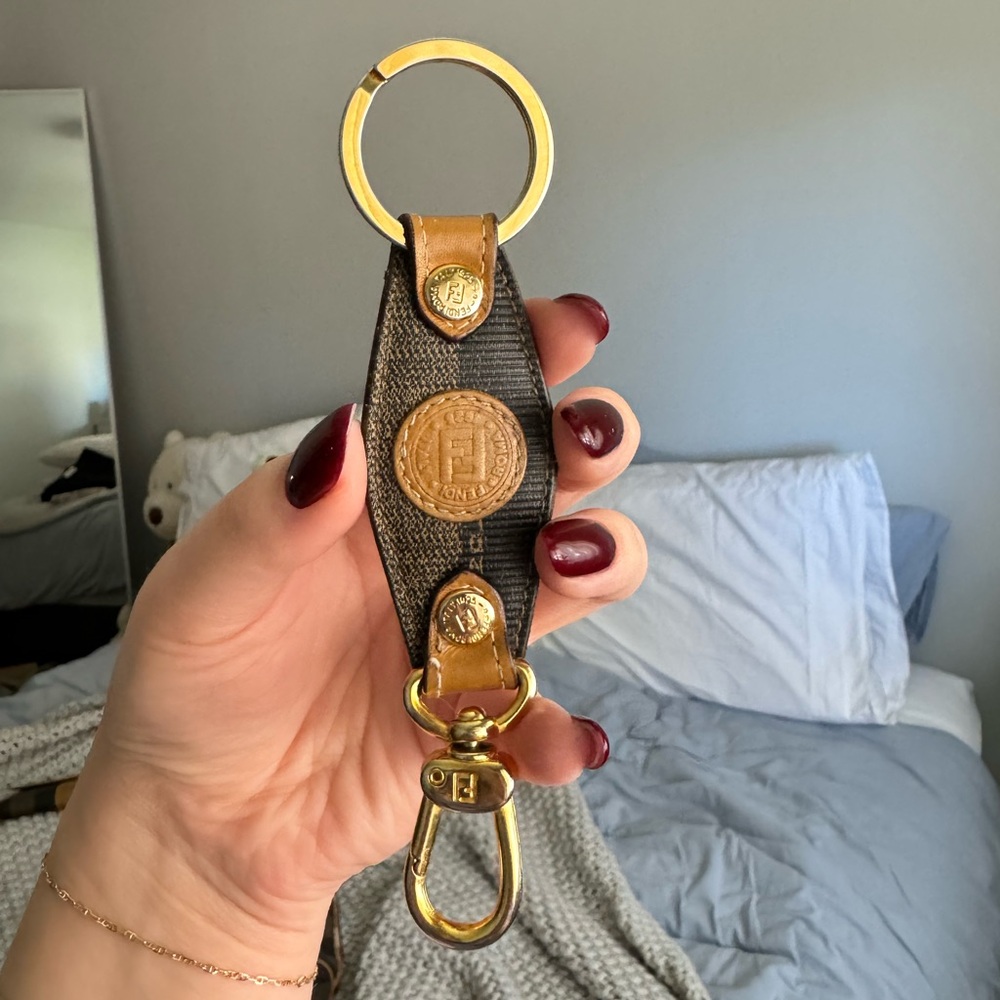 vintage fendi pequin keychain 🔑